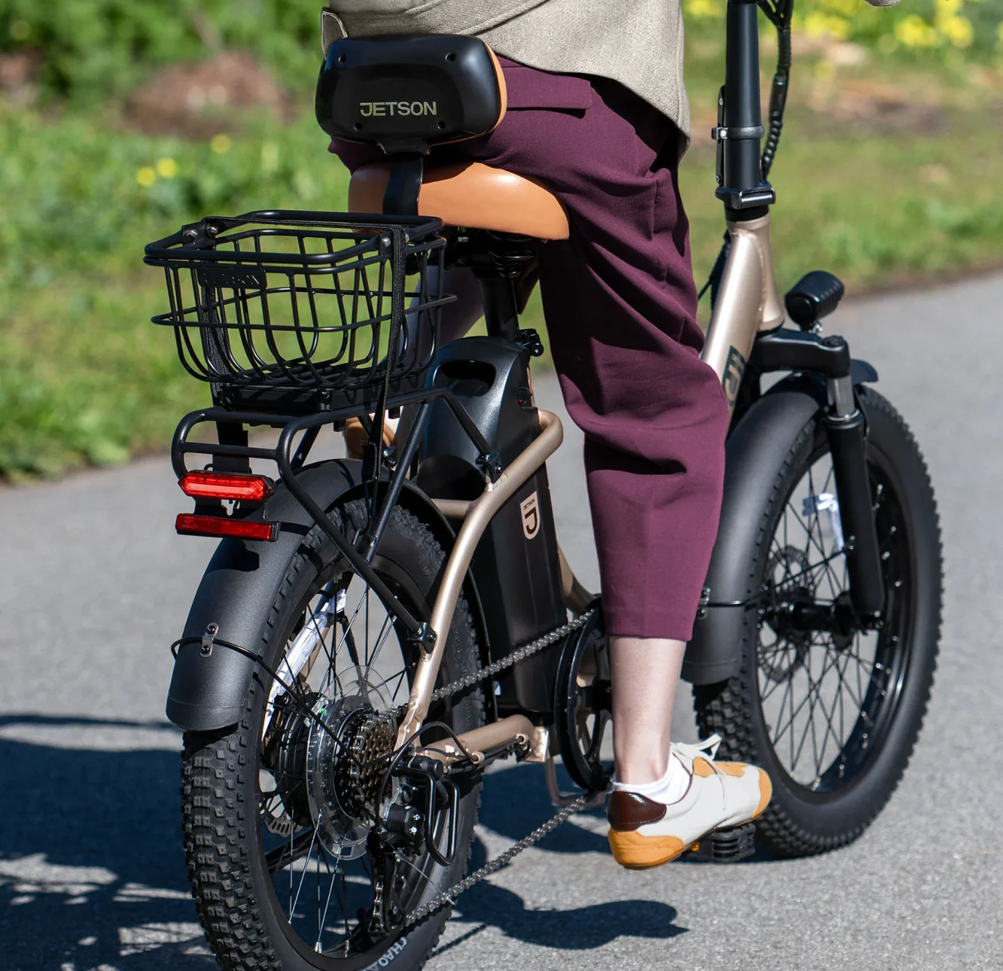 Jetson Venture Electric Cruiser Foldable E-Bike | 20 MPH | 34-Mile Range | 350W | 7 Speed | Comfort Seat | JVNTRE - Image 24