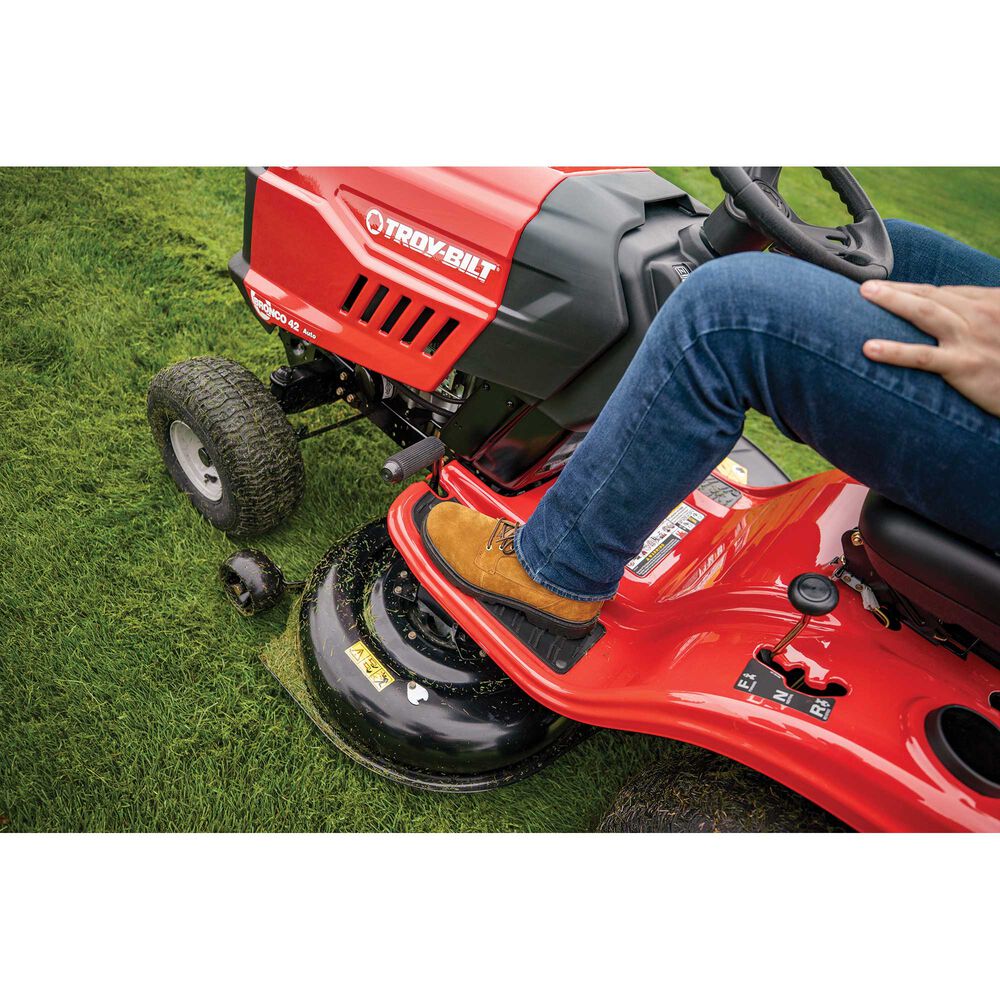 Troy Bilt Bronco 42 | Riding Lawn Mower | 547cc Troy-Bilt Engine | 42" Deck (Open Box) - Image 9